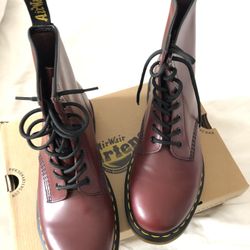 Dr Martens Original 8-eye Smooth Leather Boot Brand New With Box