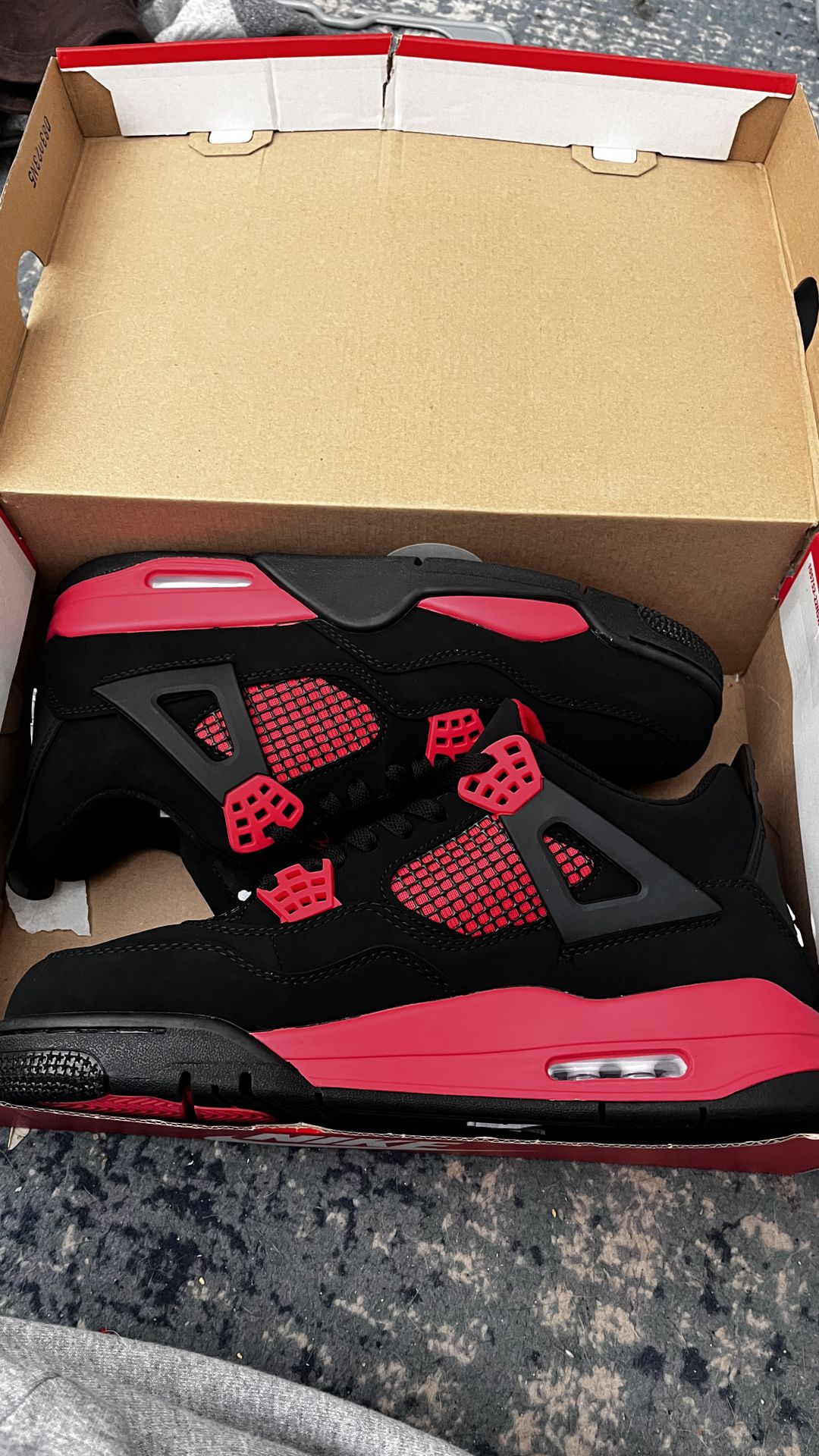 Jordan 4 Red Thunders