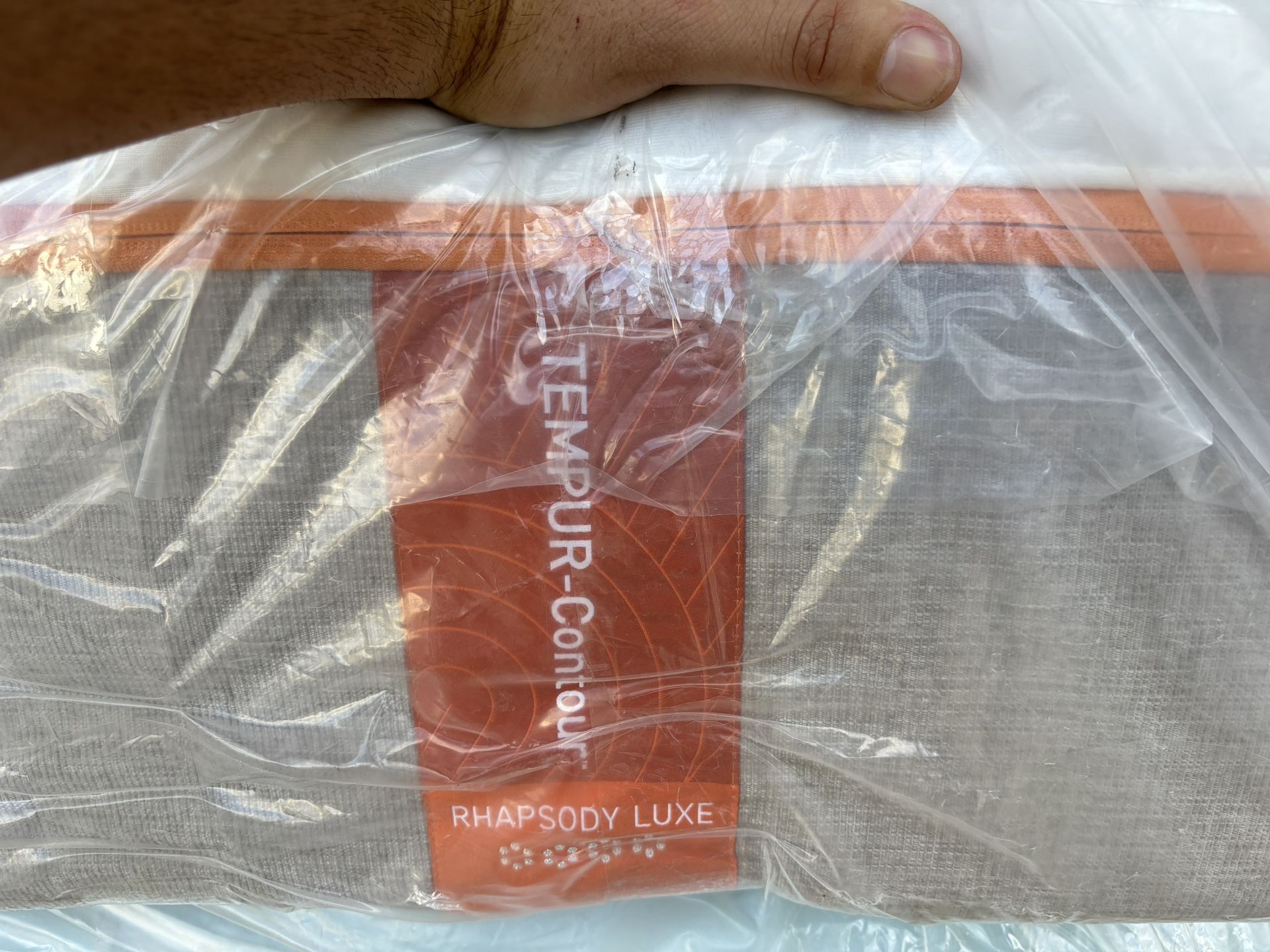 King Size Tempurpedic Mattress for Sale in Hialeah, FL OfferUp