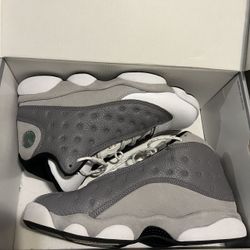 ATMOSPHERE GREY jordan 13’s 