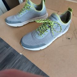 Columbia Lightweight Shoe Size 9