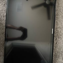 30 Inch Samsung Smart Tv (With Netflix, YouTube, And Hulu)
