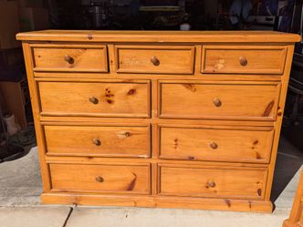 Dresser, solid wood