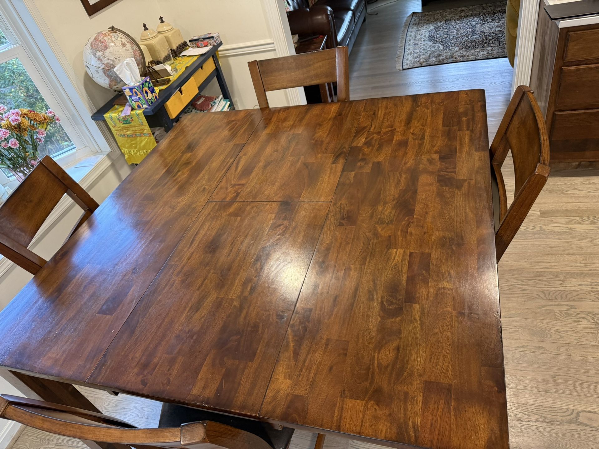 Dining Table With Four Chairs Walnut ( High Table)