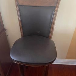 3 swivel kitchen island chairs
