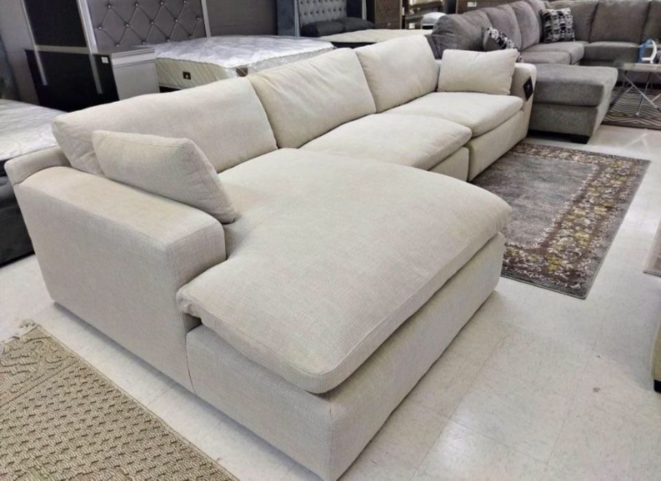 Elyza Linen 3pc Sectional Sofa w/ RAF Corner Chaise