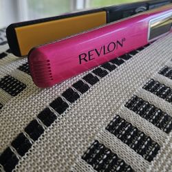 Revlon Hair Straightener