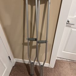 Crutches Adjustable