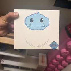 Hot Topic Chomp