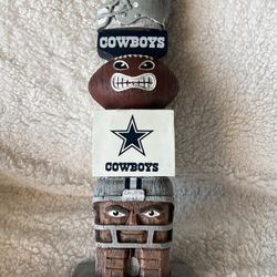 Dallas cowboys totem pole
