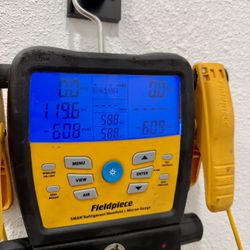 FieldPiece  Digital Manifold &micron Gauge 