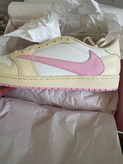 Travis shy pink size 12.5 m