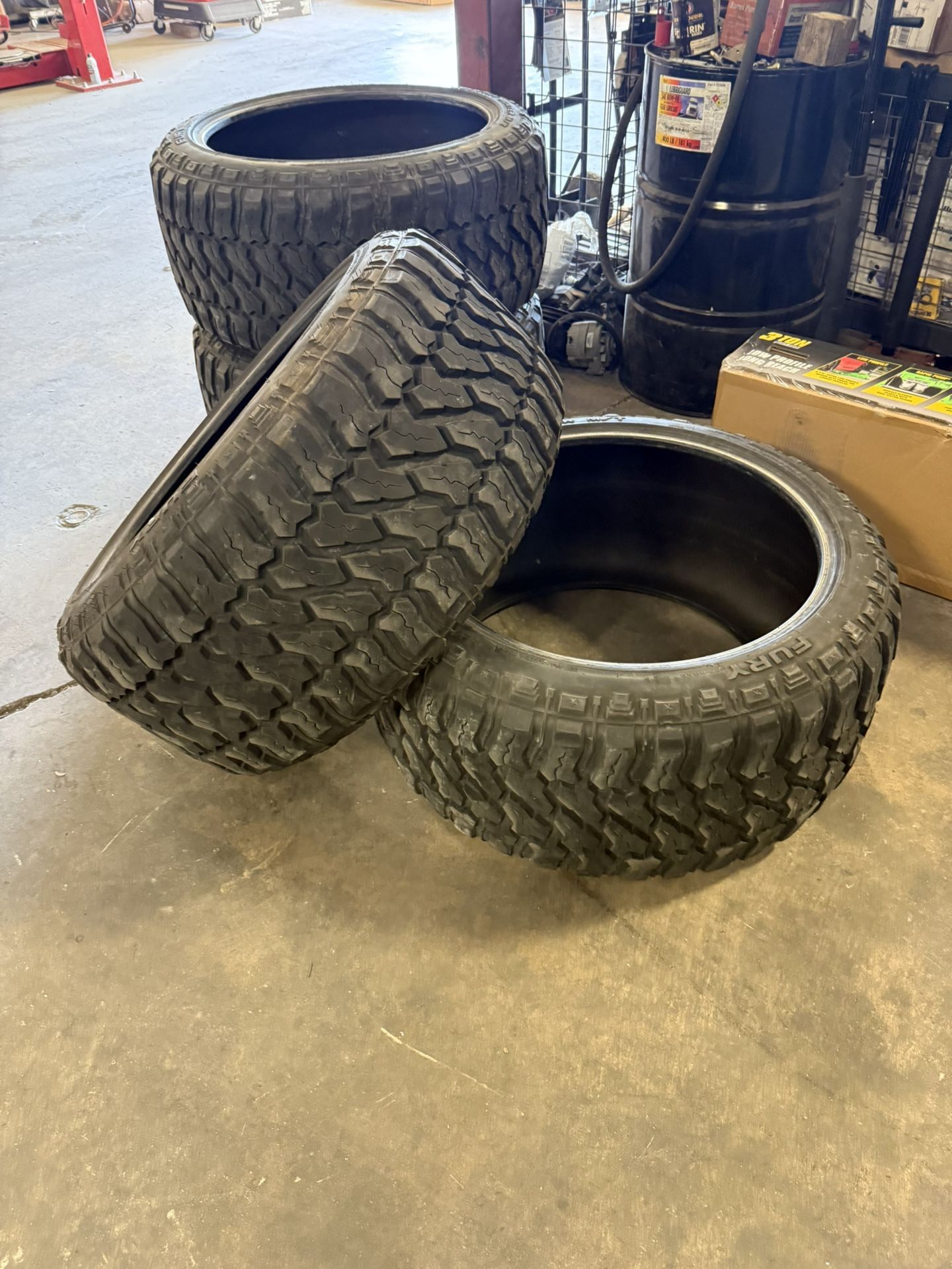 4 Fury Tires 38x15.50x26r