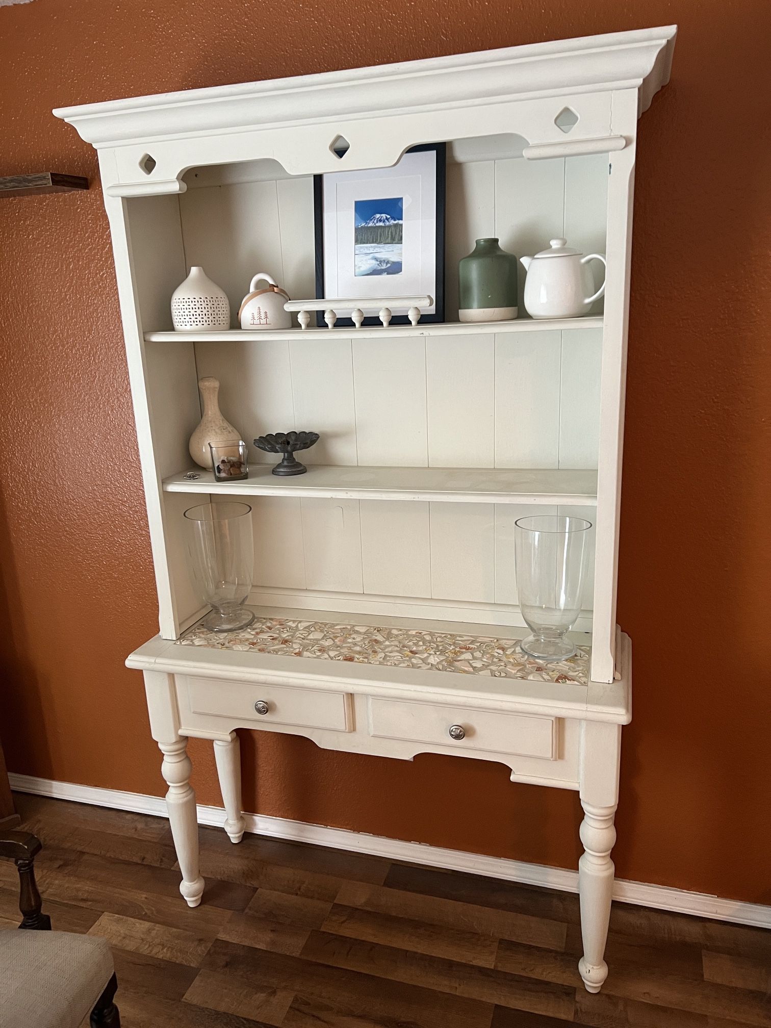 Buffet/Hutch/end Table