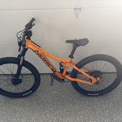 Norco full suspension child mountain bike