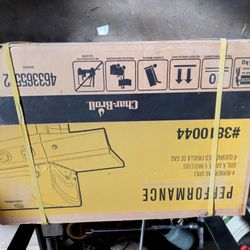 New Charbroil  3 Burner Gas Grill 