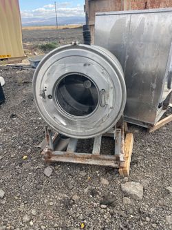60 pound speed queen drumSpeed queen stack dryer 30lbCoin opDelivery installation included $1200 each