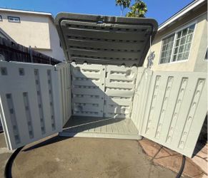 Rubbermaid Shed