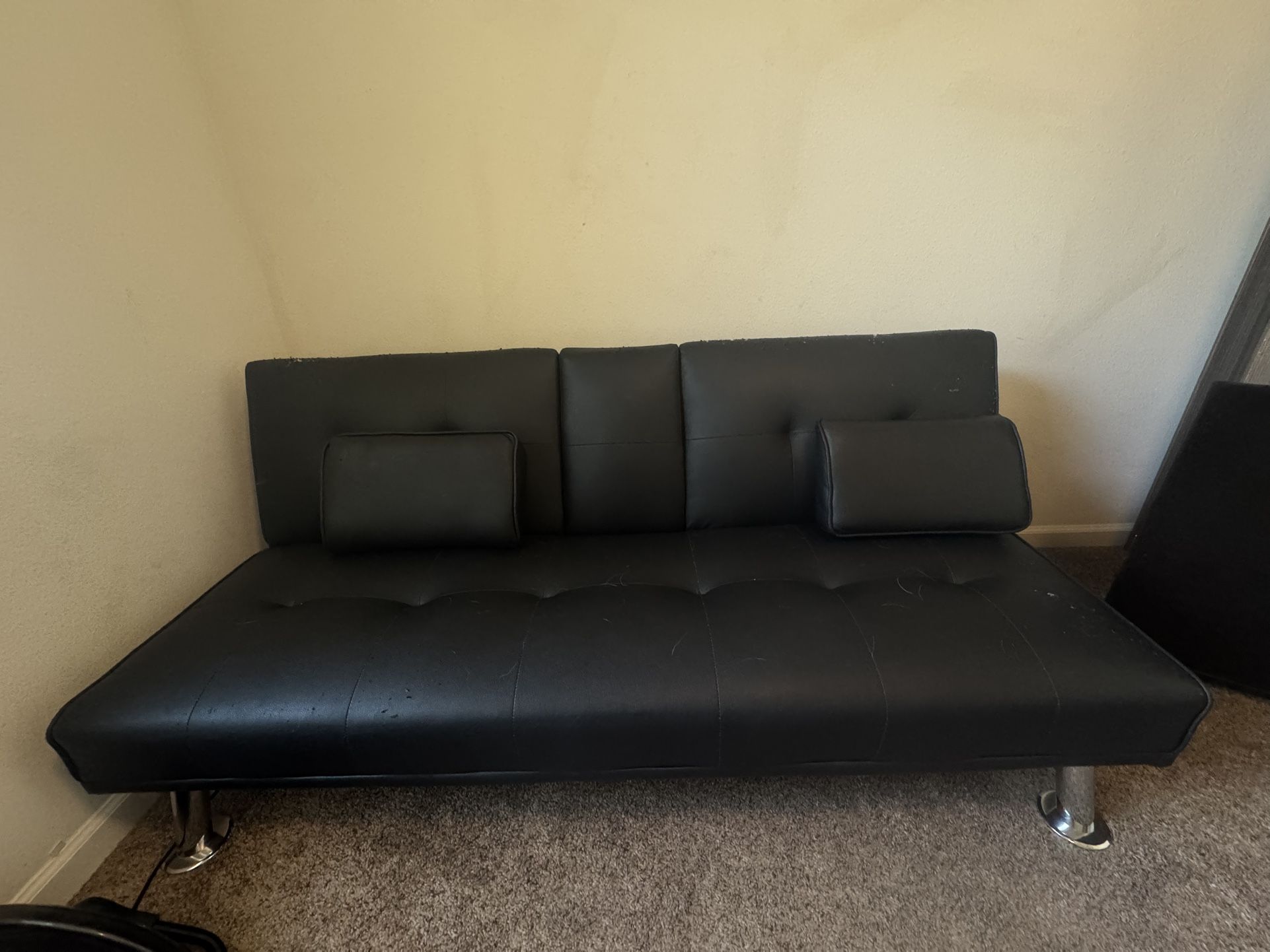 black futon