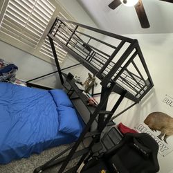 Twin Size Bunkbed With Desk