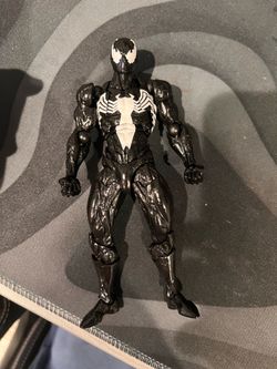Revoltech Symbiote Spiderman with bonus
