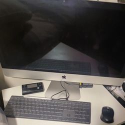 Imac With Keyboard And Mouse