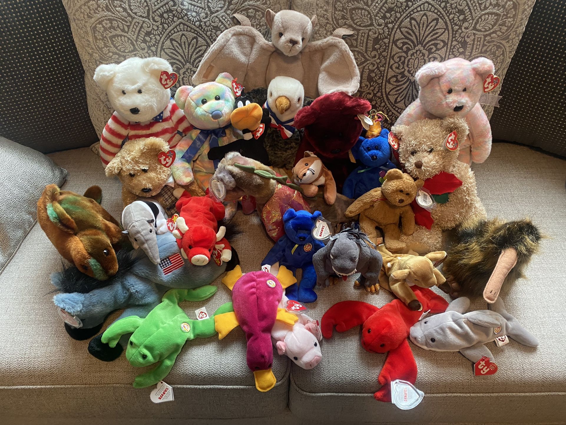 25 Beanie Babies (Some Rare, BBOC & Collectible’s)