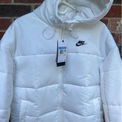 Womens Nike Essential Puffer Jacket