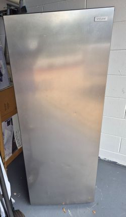 Vissani converter refrigerator/freezer