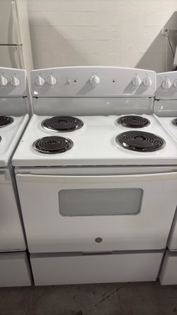GE White Electric Coil Range Stove
