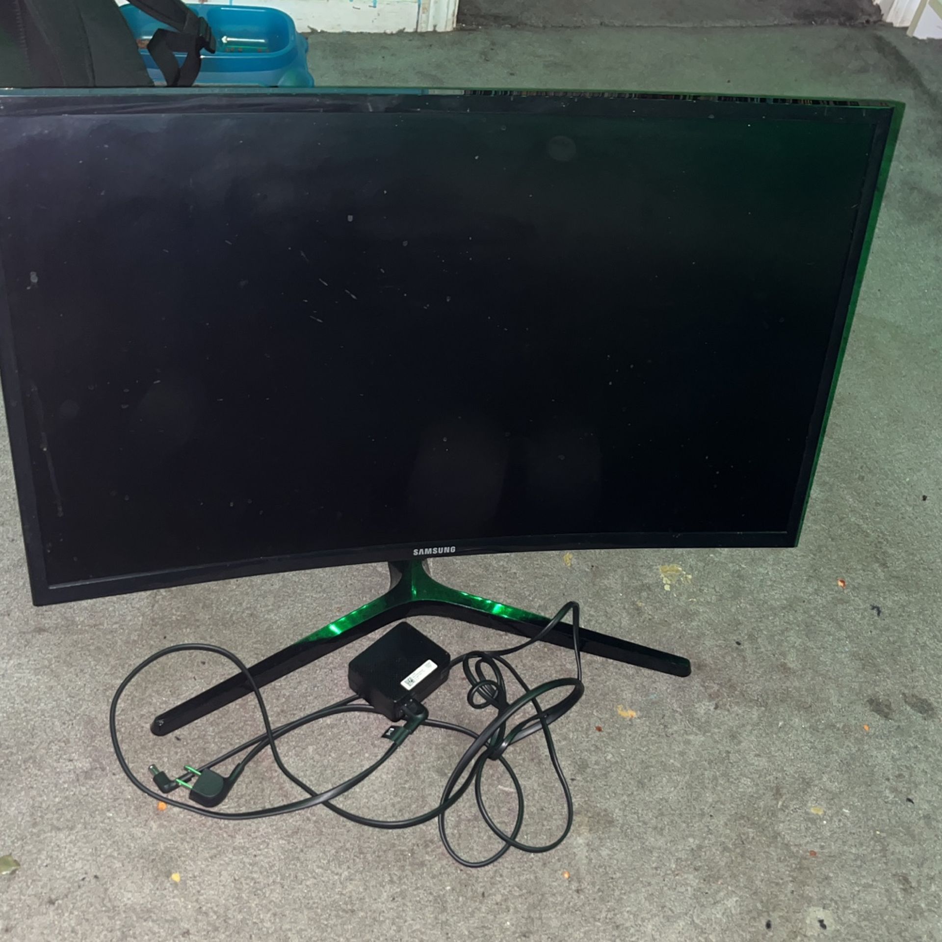 27 inch curved monitor (tv)