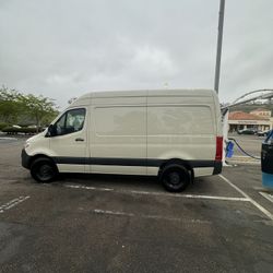 2023 Mercedes-Benz Sprinter 2500