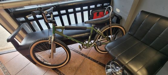 Schwinn stranger midori things