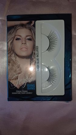 Lashes New No Glue Included