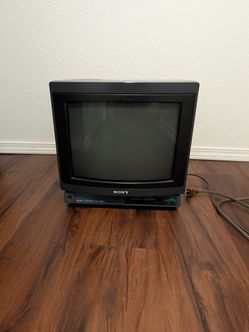 Retro Gaming Vintage CRT TV