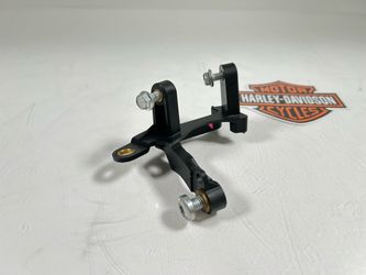 14-21 Harley-Davidson SPORTSTER 883/1200 Oil Tank Mount Bracket 69200401 OEM.B2.OBO. SM9KNT0259