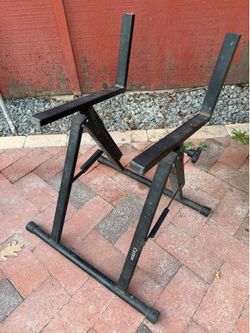 Amp stand
