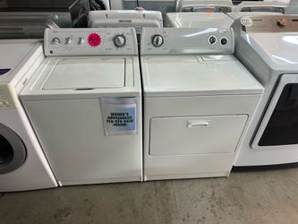 Whirlpool Washer And Gas Dryer Set