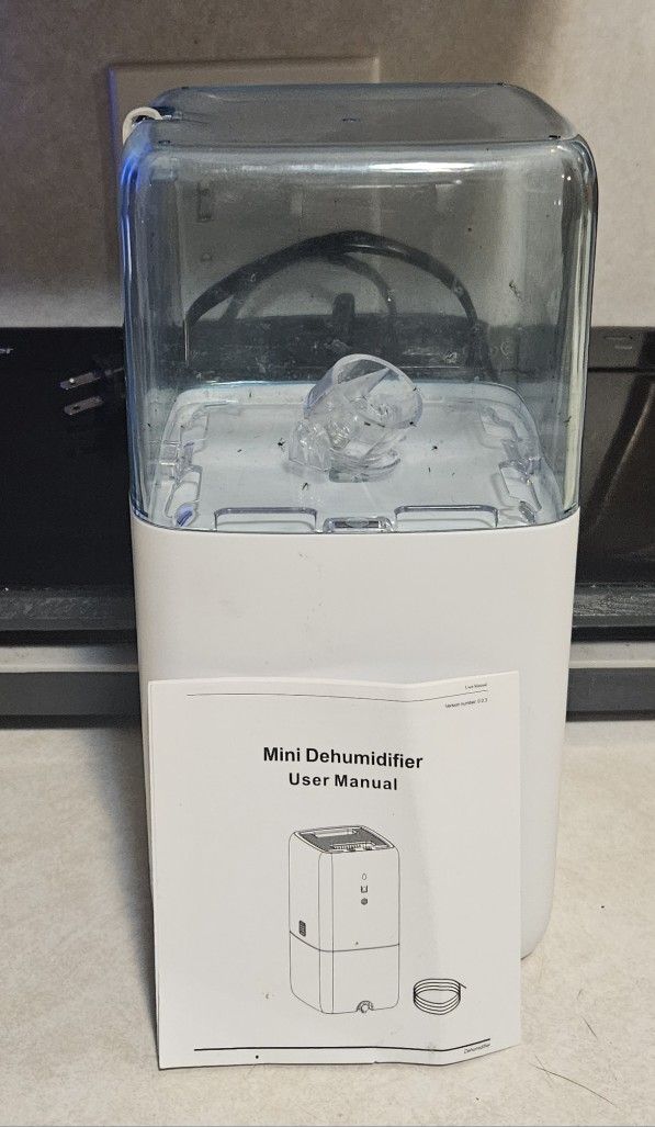 Personal Dehumidifier - RoHS - Model #DN - 609 ( 1.1 litter ) White