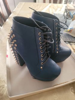 Woman Shoes Platform Size 6