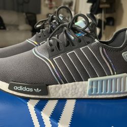 Women’s Size 11 Adidas Nmd_R1