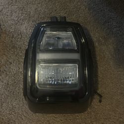 talaria headlight connecter is cut so will need to be re wired 