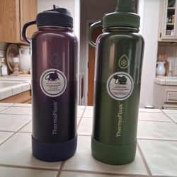 ThermoFlask 40oz Stainless Steel Water Bottle, 2-pack BRAND NEW NEVER USED!...asking 25.00 