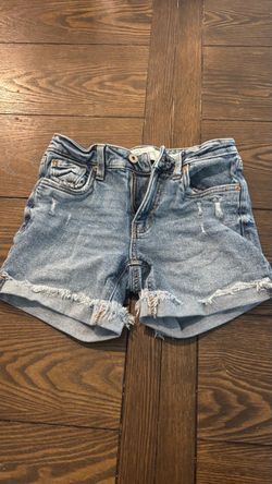 Light wash denim shorts 24 waist