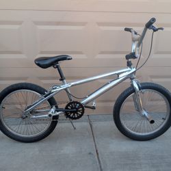 20"x2.35. MONGOOSE OLD SCHOOL VINTAGE BMX BIKE. 80'S 90'S. FRESHLY TUNE UP 👌🏼