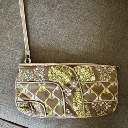 Vera Bradley “Sittin In A Tree” wristlet - Like New 