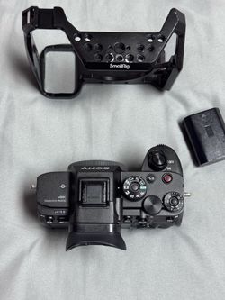 Sony A7S III + SmallRig Cage + Original Battery