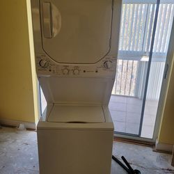 Stackable Waher/dryer 24"