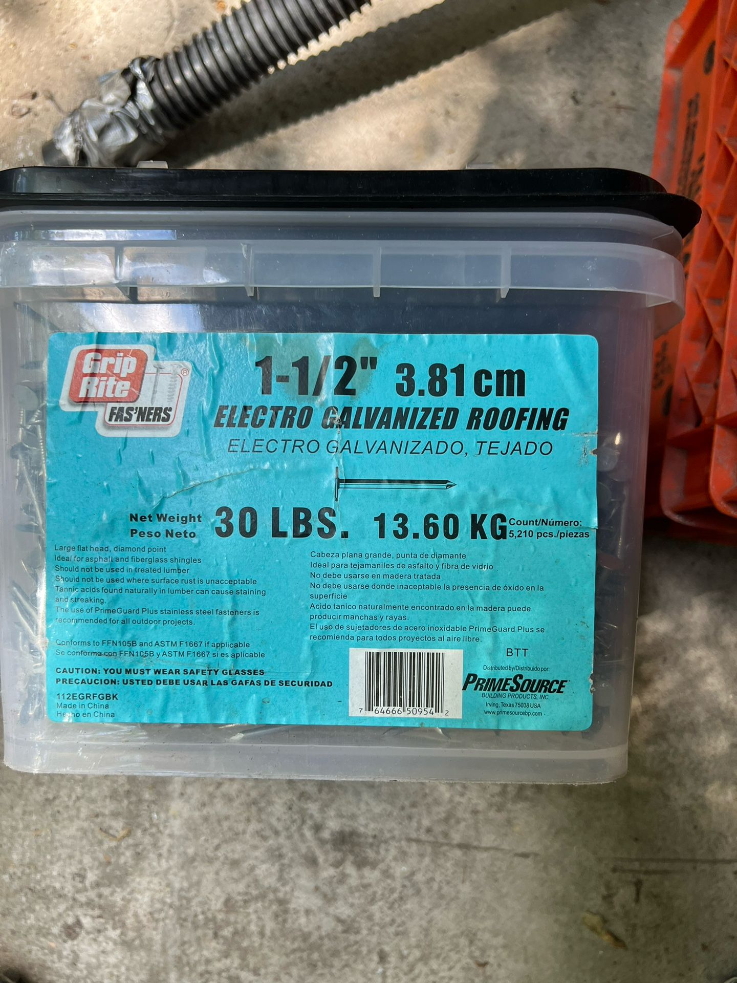 1-1/2" 3.81 cm ELECTRO GALVANIZED ROOFING NAILS APPROXIMATELY 20-25 POUNDS