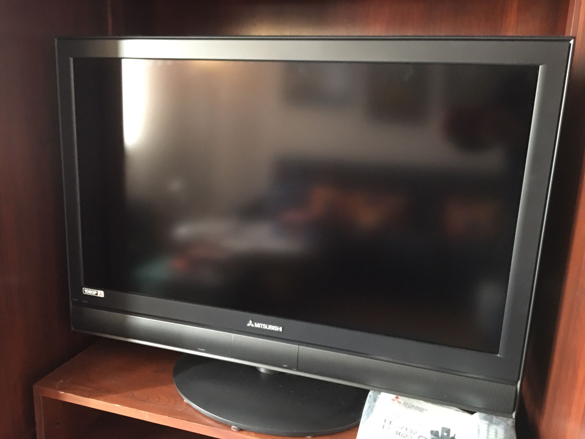 MITSUBISHI 37” 1080p HD LCD TV